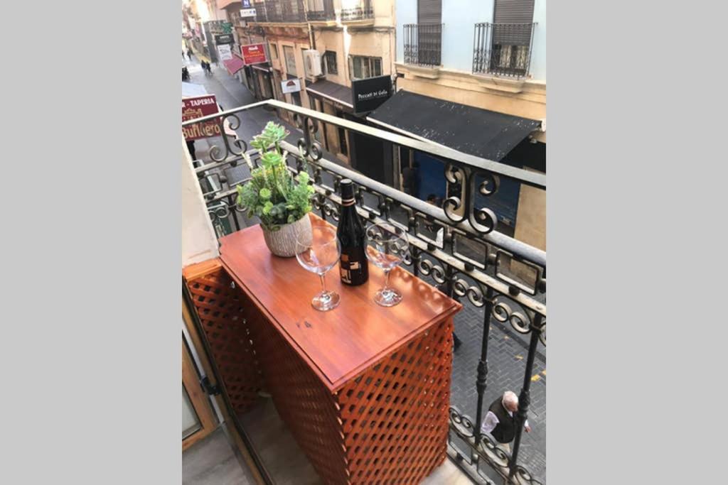 Apartamento De Diseno Centrico A 5 Min De Playa Alicante Luaran gambar