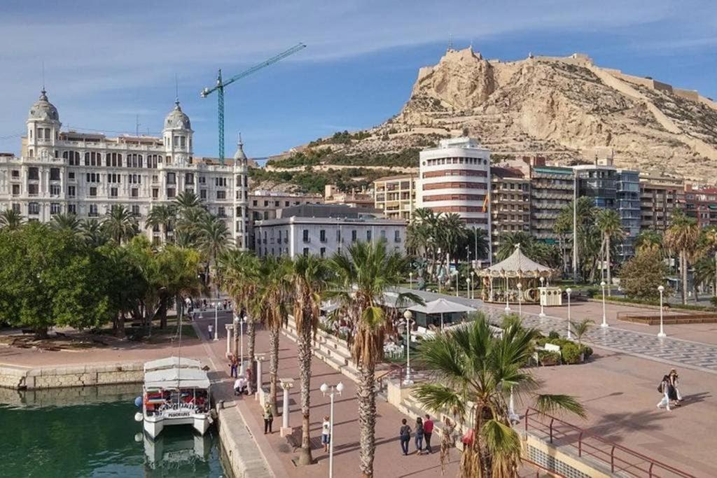 Apartamento De Diseno Centrico A 5 Min De Playa Alicante Luaran gambar