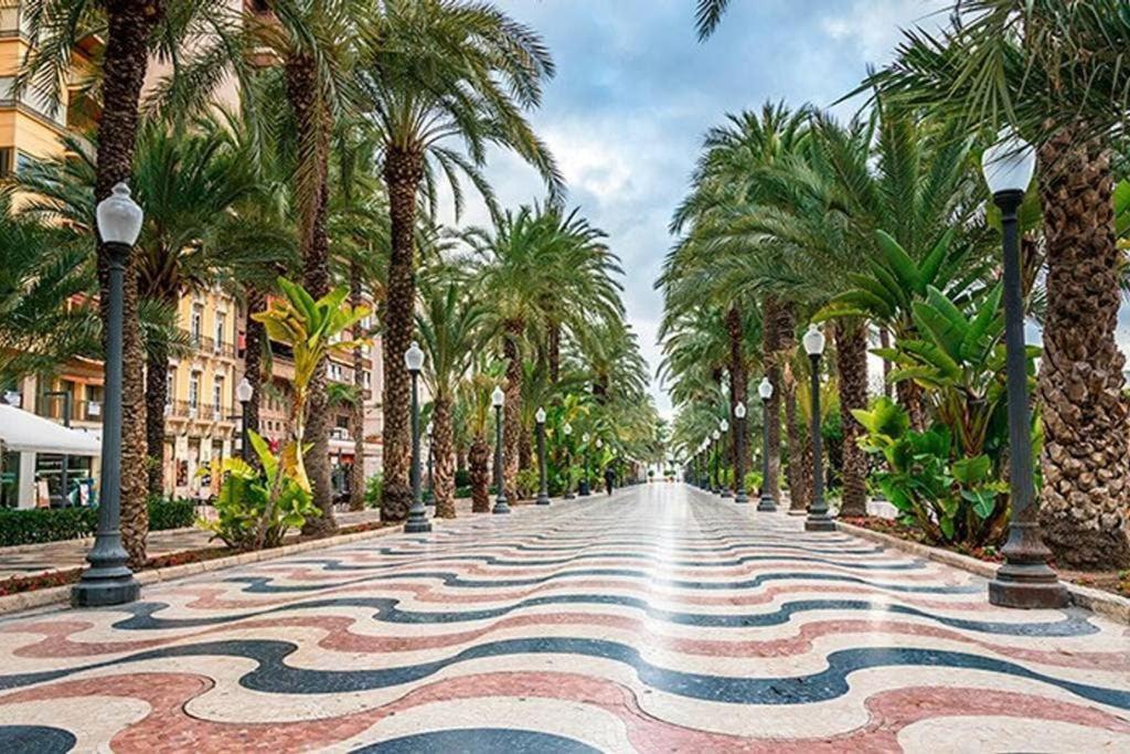 Apartamento De Diseno Centrico A 5 Min De Playa Alicante Luaran gambar