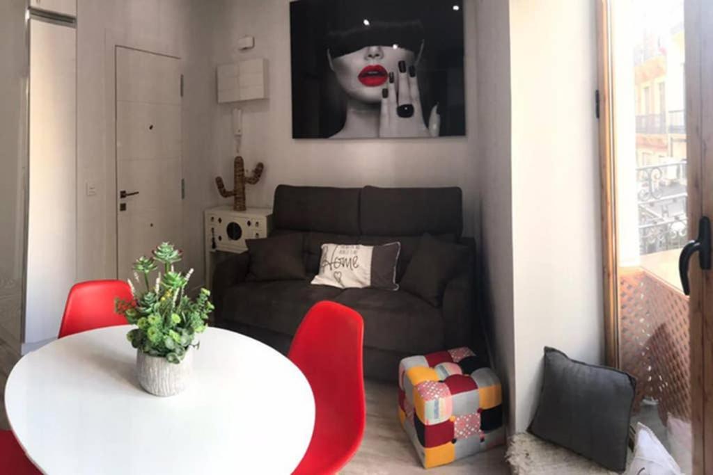 Apartamento De Diseno Centrico A 5 Min De Playa Alicante Luaran gambar