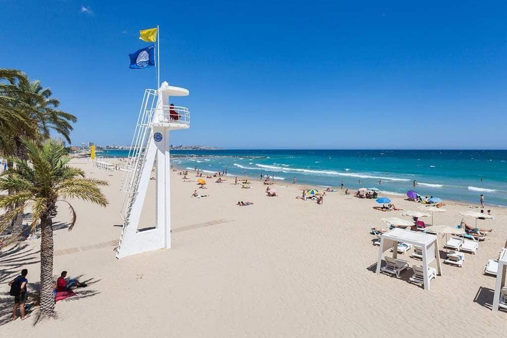 Apartamento De Diseno Centrico A 5 Min De Playa Alicante Luaran gambar